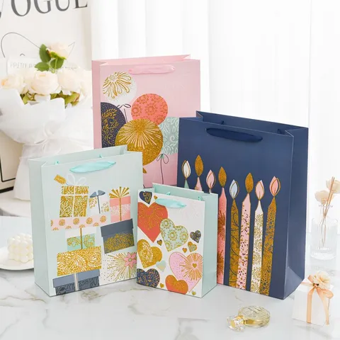 Happy Birthday Handheld Gift Bags Large White Cardstock Paper Bags With Gold Stamping Glitter Patterns For Party Favors