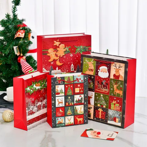 Christmas Cartoon Gift Paper Bags Glitter Xmas Tree Reindeer Santa Claus Gingerbread Man Festive Handbags Party Supplies