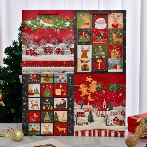 Christmas Cartoon Gift Paper Bags Glitter Xmas Tree Reindeer Santa Claus Gingerbread Man Festive Handbags Party Supplies