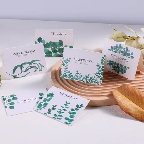 Carte de Vœux Minimaliste de Feuilles Vertes de Forêt Style Ins Carte de Bénédiction Imprimée d'Eucalyptus pour Graduation Mariage Affaires Message