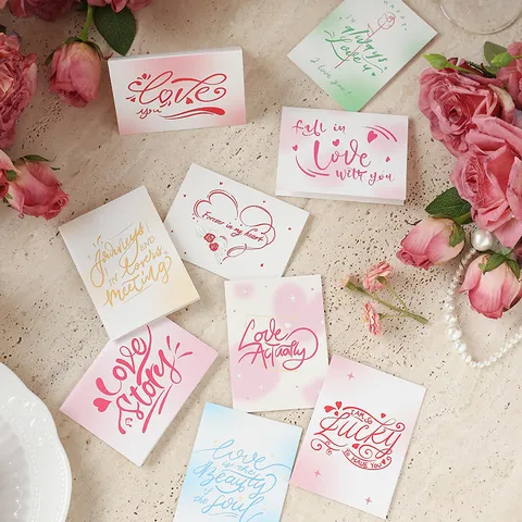 Tarjeta de Felicitación Minimalista de Cartulina Degradado Estético Estampado Corazón Floral Regalo Cumpleaños San Valentín