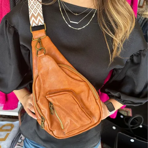 Bolso de Pecho de Mujer Estilo Bohemio de Cuero PU Con Correa Ancha Étnica Geométrica Riñonera Retro Bandolera