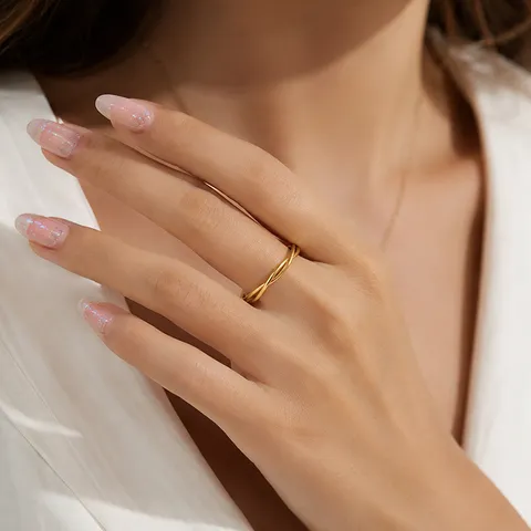 Doppellagige Verdrehte Wicklung Ring Für Damen Edelstahl Minimalistischer Geometrischer Draht Bandring Personalisierter Modeschmuck Fingerring