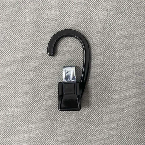 Pinces à Crochet en Plastique Noir Polyvalentes Pinces à Ressort Robustes pour Suspendre Gants Chaussettes Pinces à Rideaux Accessoires de Rangement Domestique