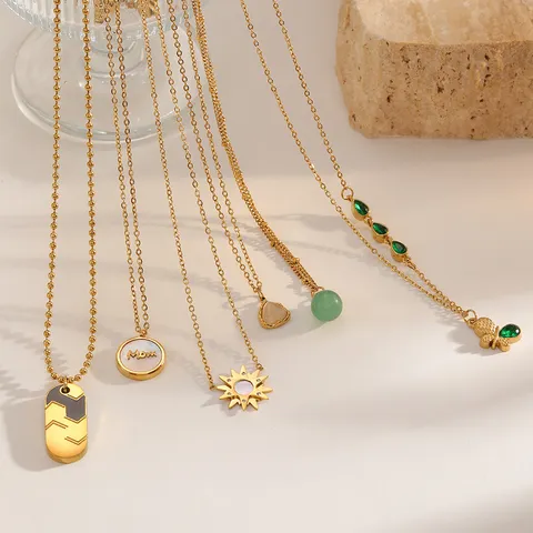 Collana con Pendente in Acciaio Inossidabile Placcato Oro Donna Conchiglia Farfalla Sole Gioielli Regalo Festa della Mamma