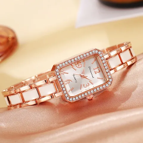 Fashion Korean Women Bracelet Quartz Watch Luxury Rectangular Rhinestone Bezel Alloy Link Chain Wristwatch For Lady Daily Party Jewelry