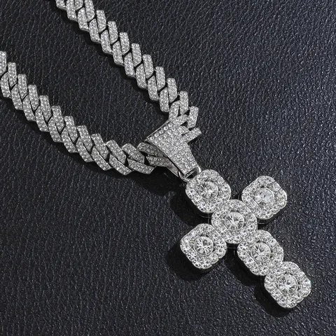 Hip Hop Iced Out Cross Pendant Necklace For Men Women Rhombus Cuban Link Chain Alloy Rhinestone Jewelry Streetwear Style