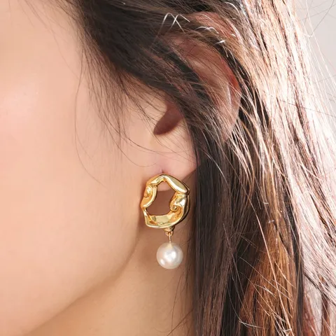 Orecchini Pendenti con Perle a Texture Lava Retrò Francese per Donna in Rame Cavo Irregolare Eleganti Individuali Gioielli di Moda Regalo