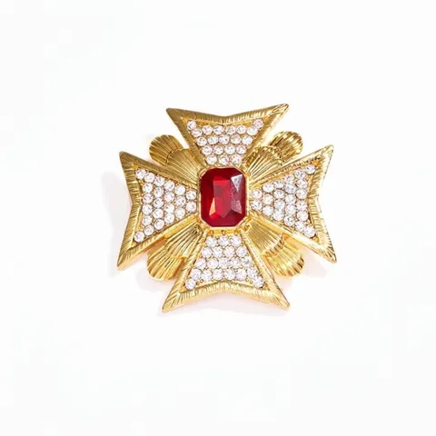 Vintage Paleisstijl Maltezer Kruis Brosche Voor Vrouwen Verguld Koper Met Rode Kunstmatige Edelsteen Strass Luxe Sieraden
