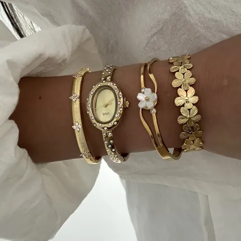 Set Orologio Ovale in Acciaio Inossidabile con Strass e Bracciale Floreale per Donna Stile Ins Oro Argento Elegante Set di Gioielli