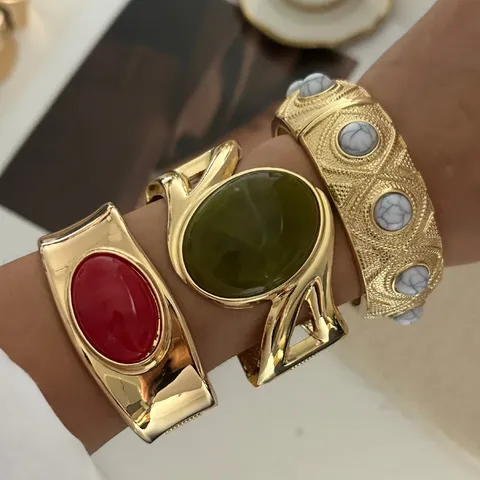 Bracciale Rigido Largo Vintage con Smalto e Pietre Preziose in Lega di Lusso Apertura a Molla Stile Antico