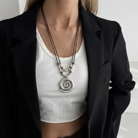 Bohemian Western Distressed Alloy Hollow Pendant Adjustable Brown Cord Necklace For Women Vintage Layered Jewelry Accessory