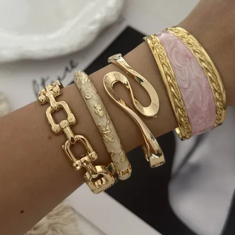 Vintage Stainless Steel Gold Plated Bracelet For Women Light Luxury Niche Design Geometric Wave Floral Enamel Chunky Chain Bangle Set Fashion Hand Jewelry