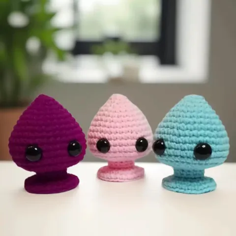 Handmade Crochet Emotional Support Plug Doll Desktop Toy Creative Funny Knit Ornament With Greeting Card Gift