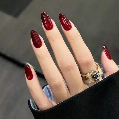 Vintage Wijnrood Kattenoog Plaknagels Amandelvorm Glanzende Herbruikbare Kunstnagels Voor Dames Elegante Robijn Fake Nails