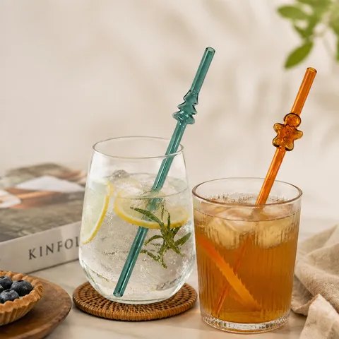 Christmas Glass Drinking Straws Reusable Gingerbread Man And Tree Design Heat Resistant Straws For Home Party