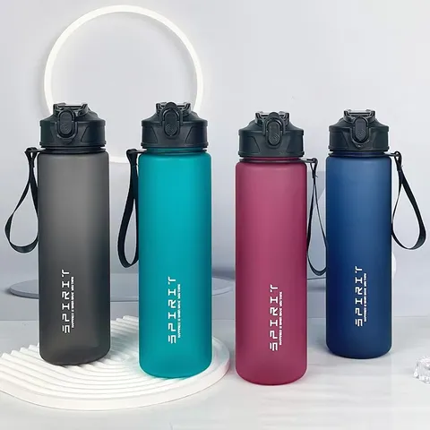 Minimalistische Plastik Wasserflasche Tragbare Outdoor Sport Trinkflasche Mit Strohhalm Und Zeitmarkierung Große Kapazität