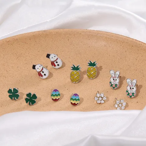 Westerse Creatieve Feestelijke Emaille Legering Oorknopjes Kerst Pasen Halloween Oorbellen Voor Vrouwen Mode Strass Sieraden Cadeau