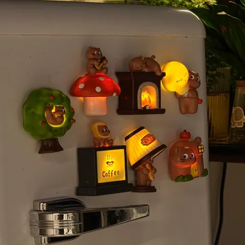 Aimant de Réfrigérateur Chat Lumineux Blind Box Figurine en Résine Mori Island Cat Autocollant Magnétique LED pour Déco de Bureau Cadeau