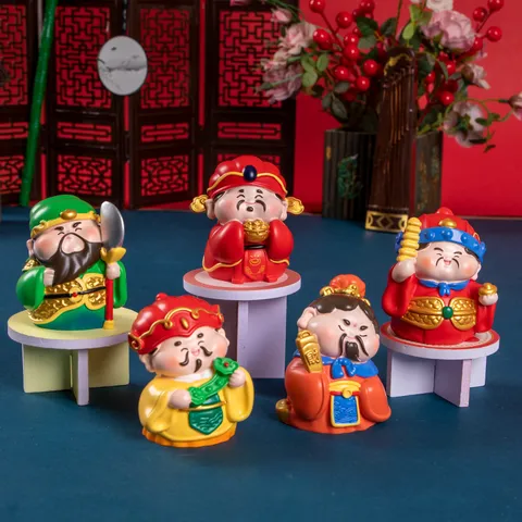 Piccoli Ornamenti in Resina Dio della Ricchezza delle Cinque Vie Versione Q Statue Dio della Fortuna Cinese per Cruscotto Auto Casa