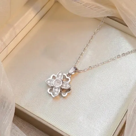 Drehbare Sonnenblume Halskette Kupfer Zirkonia Mikro Eingelegt Mode Anhänger Für Damen Koreanischer Stil 18K Vergoldet