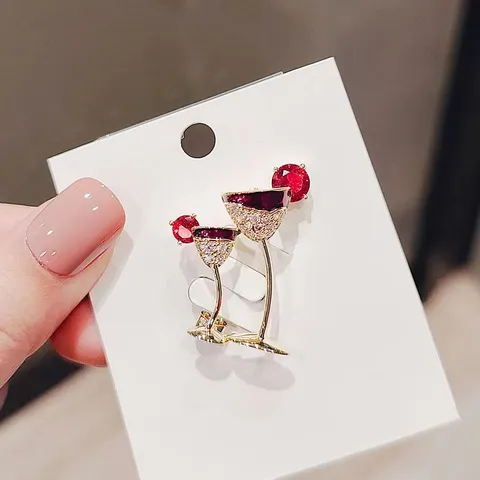 Creative Wine Glass Brooch For Women Alloy Red Rhinestone Brooch Pin Elegant Anti-exposure Neckline Decoration Jewelry Accessory