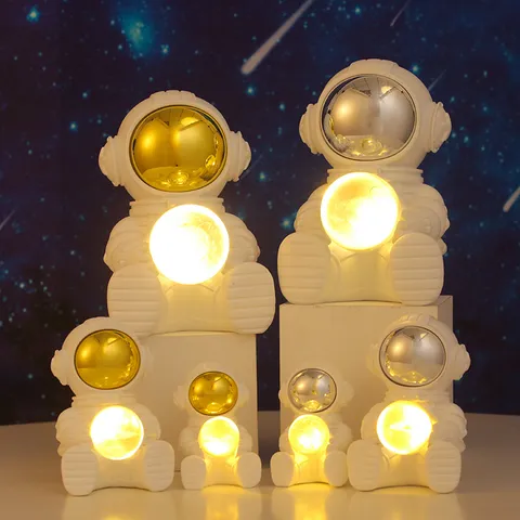 Creative Astronaut Galaxy Star Night Light Resin Ornament Decorative Space Bedside Table Lamp For Kids Room Birthday Gift