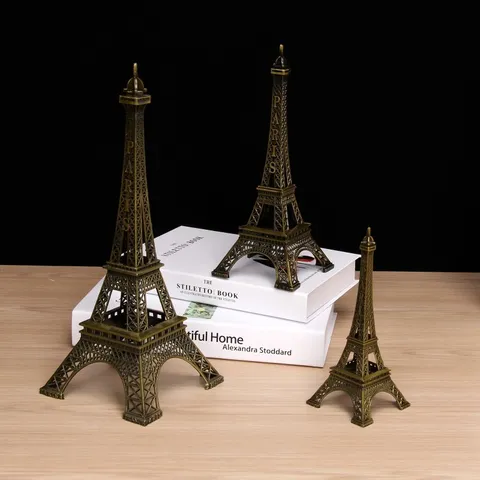 Vintage Eiffel Tower Model Paris Souvenir Iron Miniature Statue For Home Living Room Office Desk Decoration Gift Bronze