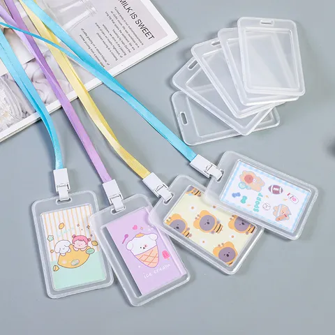 Cartoon Kunststoff Transparent Ausweishalter Schlüsselanhänger Umhängeband Set Für Schulkinder Buspass Ausweisschutz Vertikale Hülle