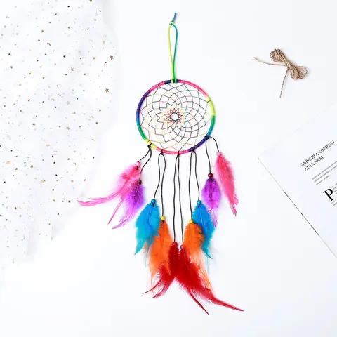 Attrape Rêves Fait Main Plume Arc-en-Ciel Suspension Murale Ornement Style Bohème Européen Maison Mariage Décoration Murale