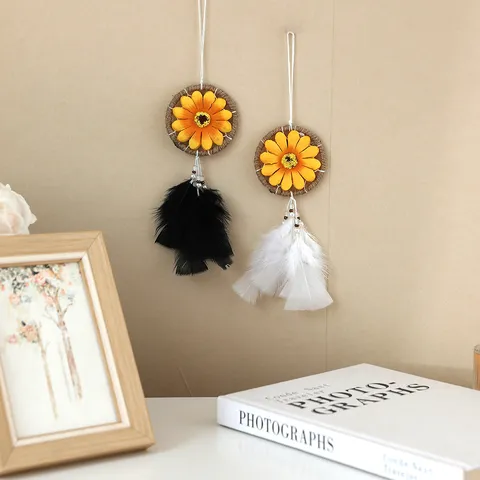 Attrape-Rêves Tournesol Fait à la Main Ornement Suspendu de Voiture Bohème Plume Carillon Décoration Murale de Maison Pendentif Tournesol Cadeau