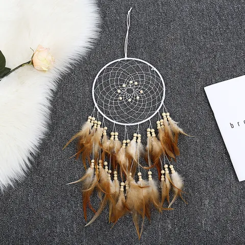 Attrape-Rêves Artisanal de Style Indien Anneau en Fer Plume Ornement Suspendu pour Décoration Murale de Chambre à Coucher Cadeau Créatif