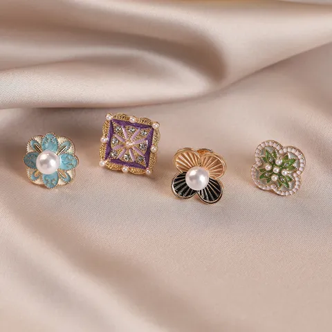 Vintage Vintage Zinc Alloy Enamel Flower Brooch Pin Artificial Pearl Rhinestone Anti-Exposure Cardigan Collar Pin Elegant Hanfu Brooch Dress Accessories For Women Jewelry Gift