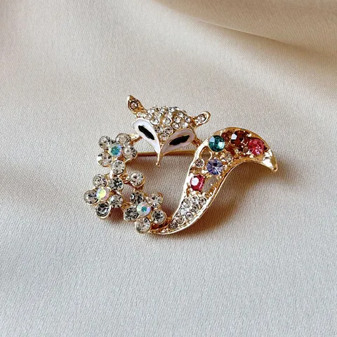 Fashion Zinc Alloy Rhinestone Fox Brooch Pin Cute Animal Floral Pin For Costume Banquet Party Women Jewelry Dress Accessories
