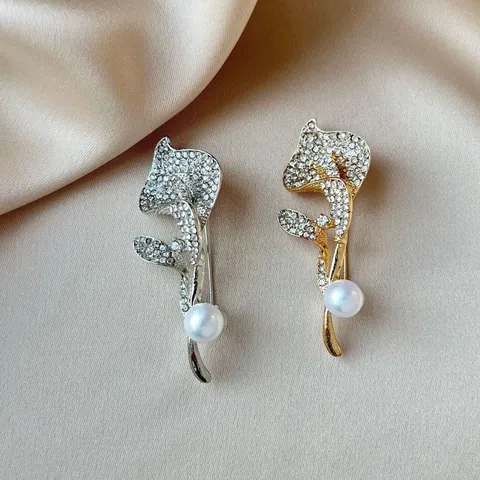 Elegant Alloy Rhinestone Artificial Pearl Bouquet Brooch Pin Gold Silver Plated Fashion Corsage Jewelry for Women