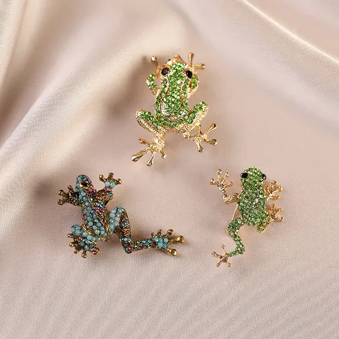 Alloy Rhinestone Frog Brooch Cartoon Animal Breastpin Sparkling Crystal Lapel Pin For Women Fashion Vintage Jewelry