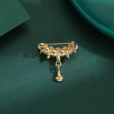 Elegant Alloy Artificial Pearl Teardrop Brooch For Women French Vintage Rhinestone Tassel Brooch Pin For Suit Dress Accessory