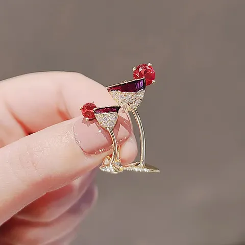 Creative Wine Glass Brooch For Women Alloy Red Rhinestone Brooch Pin Elegant Anti-exposure Neckline Decoration Jewelry Accessory