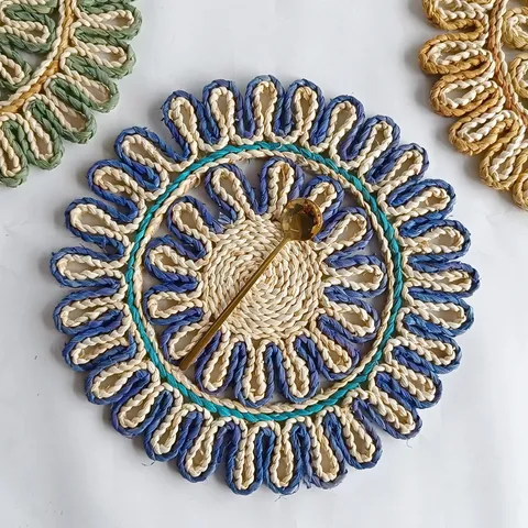 Tovaglietta in Cartoccio di Mais a Forma di Girasole Tessuta a Mano Stile Pastorale Sottopentola Rotondo Intrecciato per Decorazione Tavolo da Pranzo