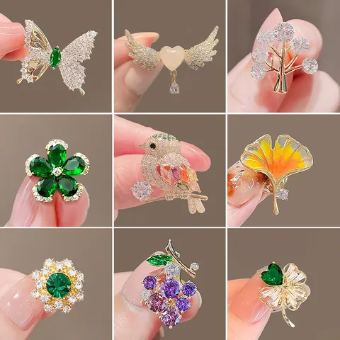 Exquisite Alloy Rhinestone Brooch For Women High Grade Flower Animal Pin Anti-Exposure Safety Pin Fashion Jewelry Accessories Clothing Decoration Gift