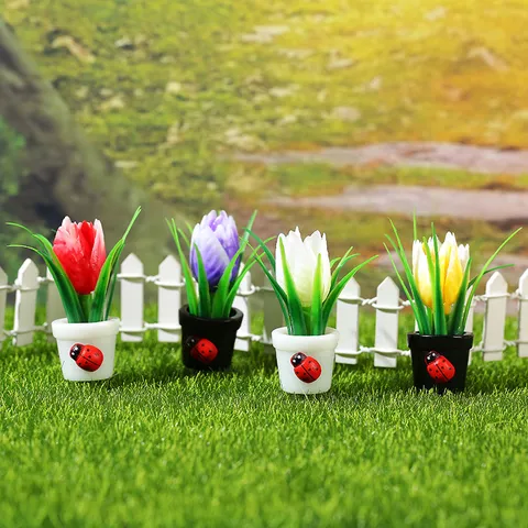 Miniature Artificial Tulip Potted Plant Resin Ladybug Decor Dollhouse Accessories Micro Landscape Flower Pot Home Ornament