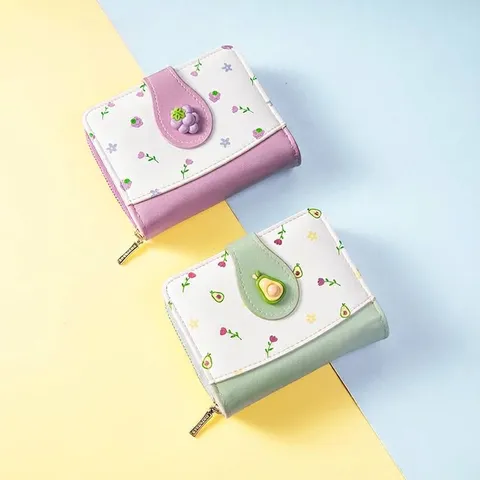 Portefeuille Court en Cuir PU à Imprimé Fruits pour Femmes avec Décoration de Fruits 3D Porte-monnaie à Fermeture Éclair Multi-emplacements Porte-cartes pour Femmes Étudiants Cadeau