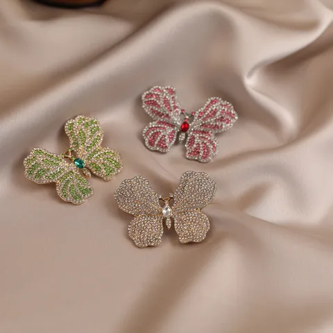 Alloy Rhinestone Butterfly Brooch Pin Elegant Crystal Insect Badge Clothing Hat Bag Decorative Accessories