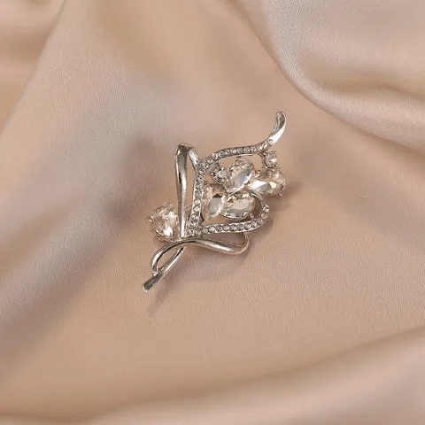 Luxury Vintage Wheat Ear Brooch For Women Alloy Rhinestone Tulip Corsage Pin Anti-exposure Clothing Decoration Elegant Accessory