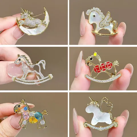 Fashion Alloy Rhinestone Horse Brooch Pin Minimalist Crystal Animal Corsage Elegant Jewelry Gift For Women