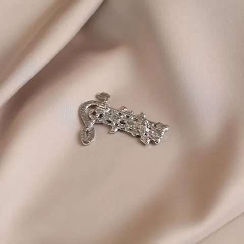 Fashion Silver Music Note Brooch Alloy Rhinestone Treble Clef Musical Staff Pin For Women Luxurious Apparel Accessories