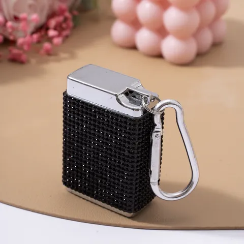 Kreativer Metall Strass Tragbarer Aschenbecher Schlüsselanhänger Taschenaschenbecher Funkelndes Zigarettenetui Für Outdoor Reise Alltag