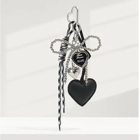 Ciondolo per Borsa in Corda Intrecciata Stile Ins in Pelle PU a Forma di Cuore con Fiocco Portachiavi per Donna Ragazza