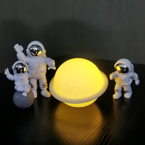 Creative Astronaut Planet Night Light Resin Cosmic Space Star Lamp LED Bedside Decorative Light Birthday Gift