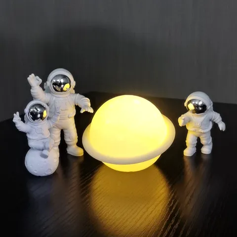 Creative Astronaut Planet Night Light Resin Cosmic Space Star Lamp LED Bedside Decorative Light Birthday Gift